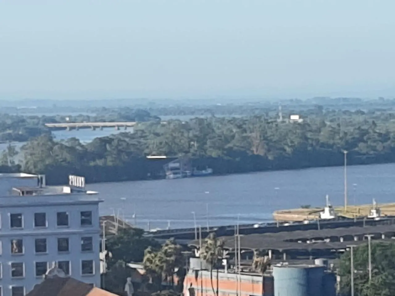 Santa Casa Ap Moderno E Espacoso Em Frente A Santa Casa Com Garagem Porto Alegre 0*,  Brazil