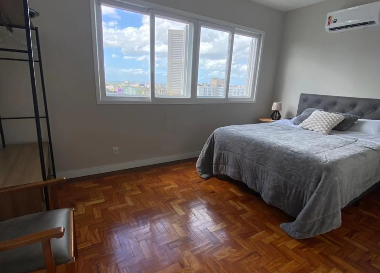Apartment Santa Casa Ap Moderno E Espacoso Em Frente A Santa Casa Com Garagem Porto Alegre