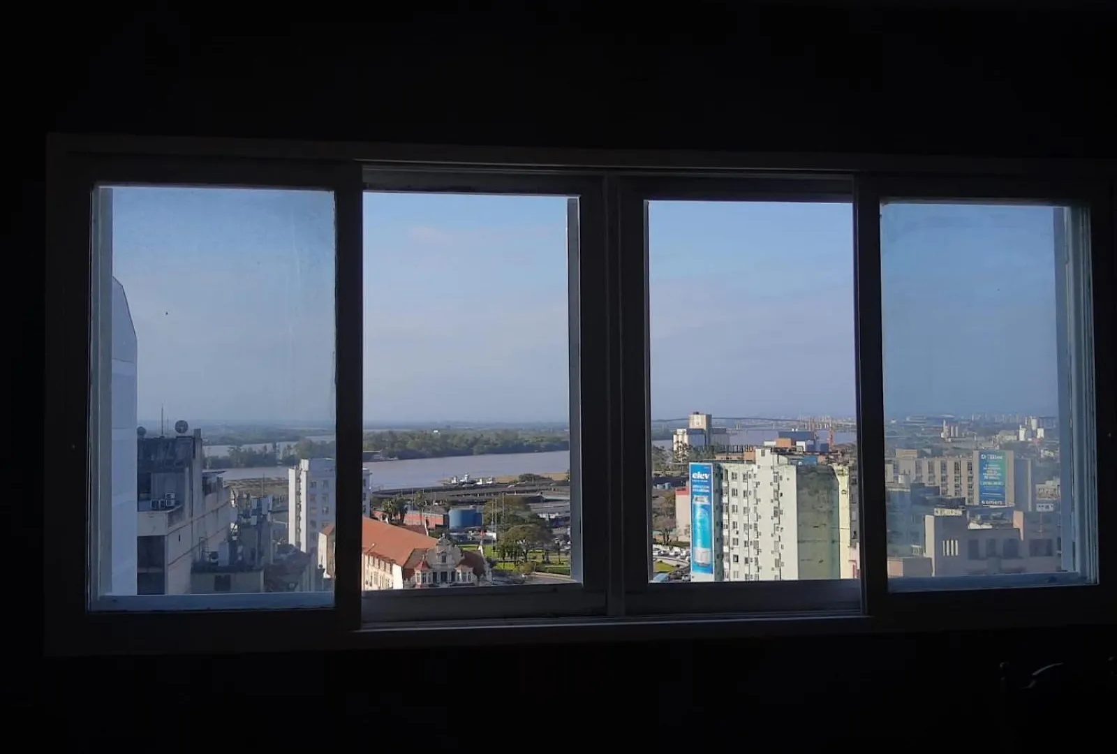 Santa Casa Ap Moderno E Espacoso Em Frente A Santa Casa Com Garagem Porto Alegre Brazil